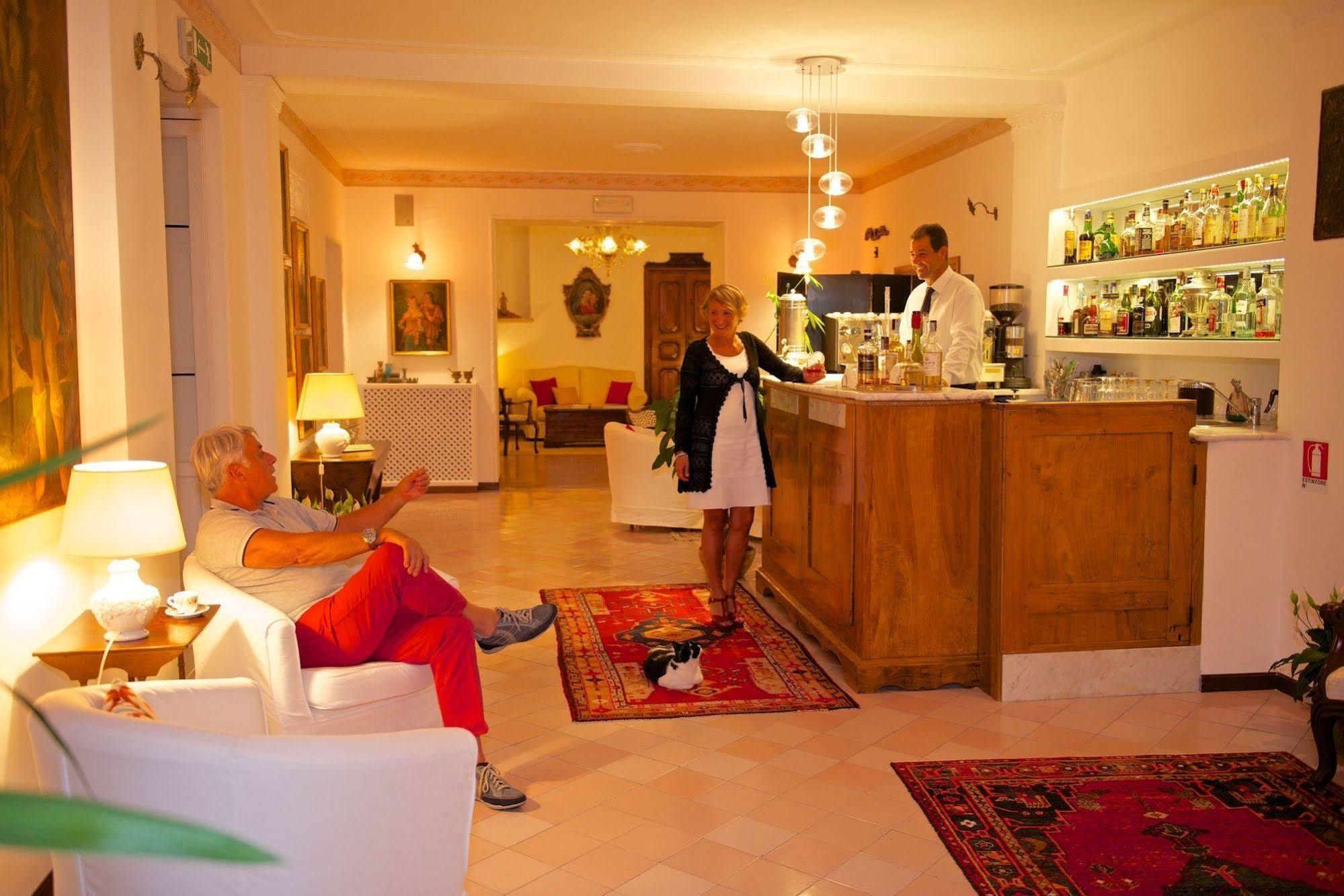 Romantic Hotel & Restaurant Villa Cheta Elite 마라테아 외부 사진